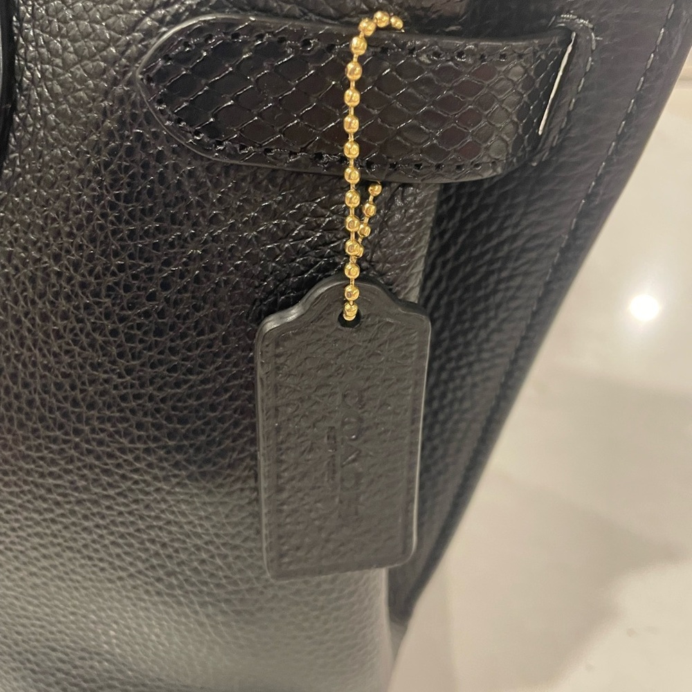 Coach Hanna Carryall Satchel Crossbody Snake-embossed with black pebbled leather - Picture 4 of 14